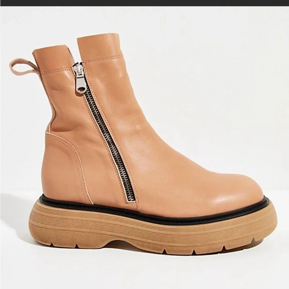 Free People Tan Ankle Boots with Zipper - Picture 2 of 3